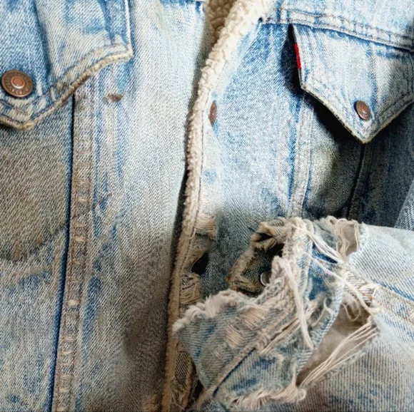LEVI'S Vintage 1970's RAD Naturally Distressed Denim Sherpa-Lined Jacket Size 48 - Picture 8 of 15